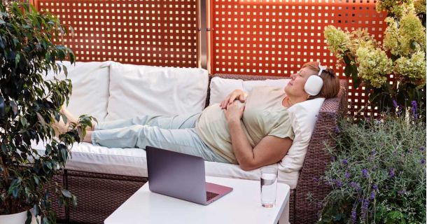 Hypnotherapy-remote-session-outside
