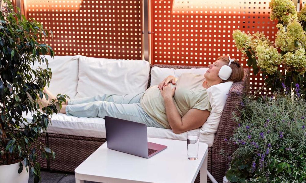 Hypnotherapy-remote-session-outside